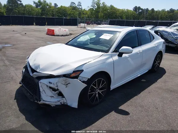 4T1G11AK9NU625008 2022 TOYOTA CAMRY - Image 2