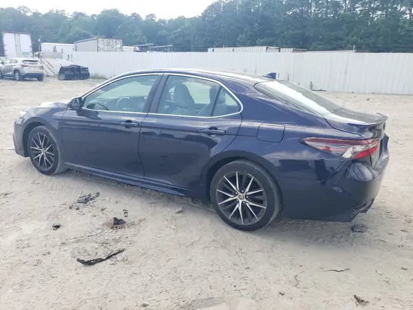4T1G11AK9NU626370 2022 TOYOTA CAMRY - Image 2