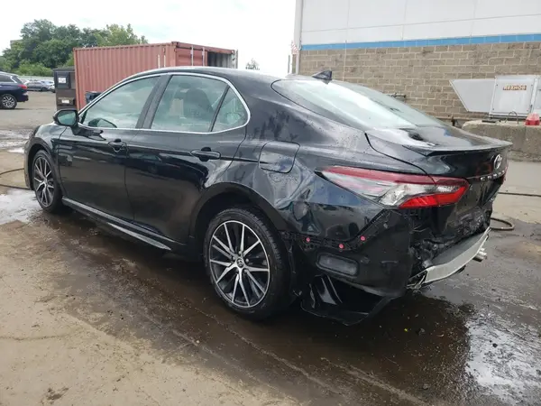 4T1G11AK9NU626675 2022 TOYOTA CAMRY - Image 2