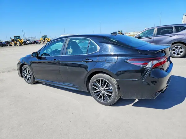 4T1G11AK9NU626949 2022 TOYOTA CAMRY - Image 2