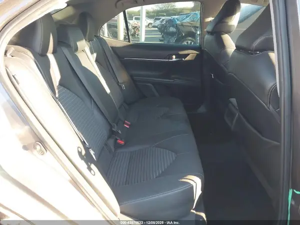 4T1G11AK9NU627552 2022 TOYOTA CAMRY - Image 8