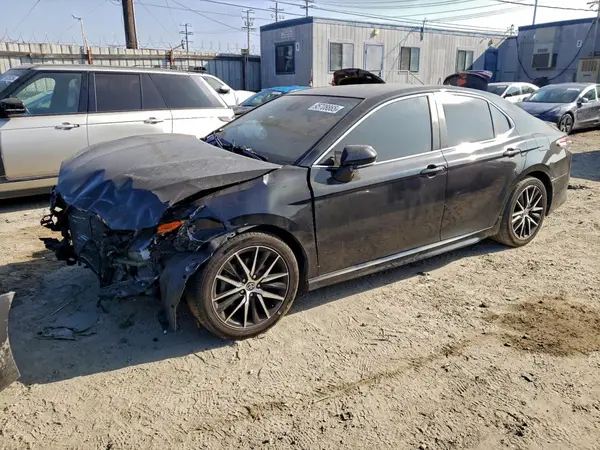 4T1G11AK9NU628300 2022 TOYOTA CAMRY - Image 1