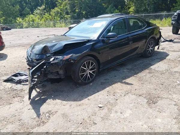 4T1G11AK9NU630743 2022 TOYOTA CAMRY - Image 2