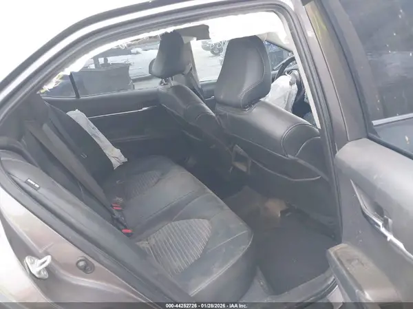 4T1G11AK9NU640088 2022 TOYOTA CAMRY - Image 8