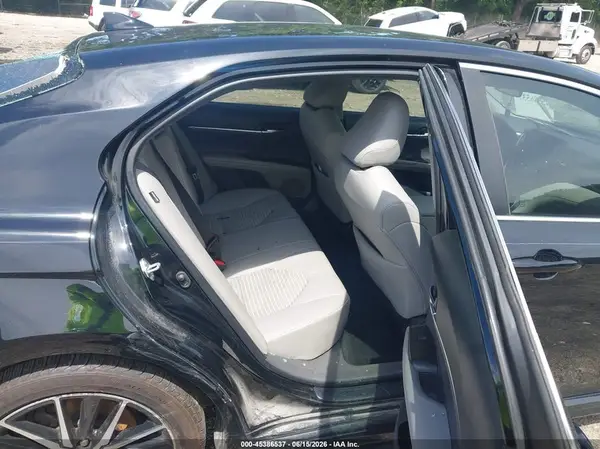 4T1G11AK9NU642715 2022 TOYOTA CAMRY - Image 8