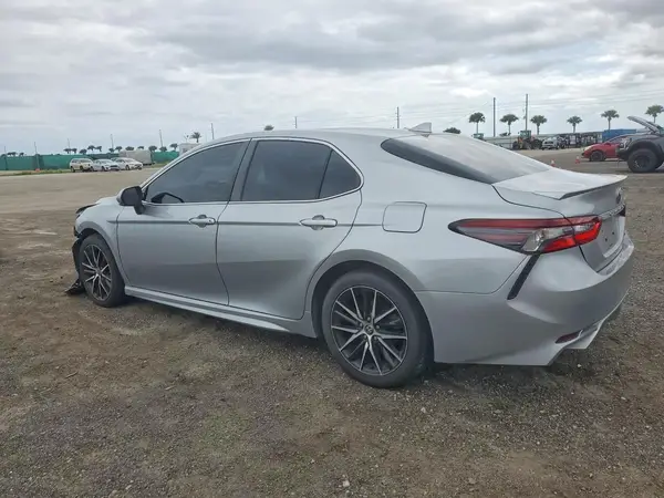 4T1G11AK9NU652953 2022 TOYOTA CAMRY - Image 2
