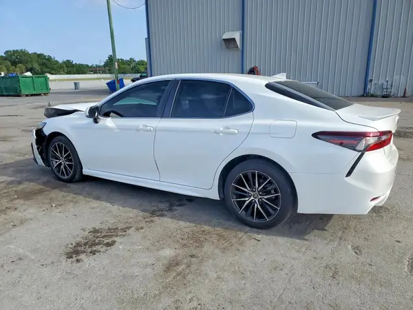 4T1G11AK9NU656601 2022 TOYOTA CAMRY - Image 2
