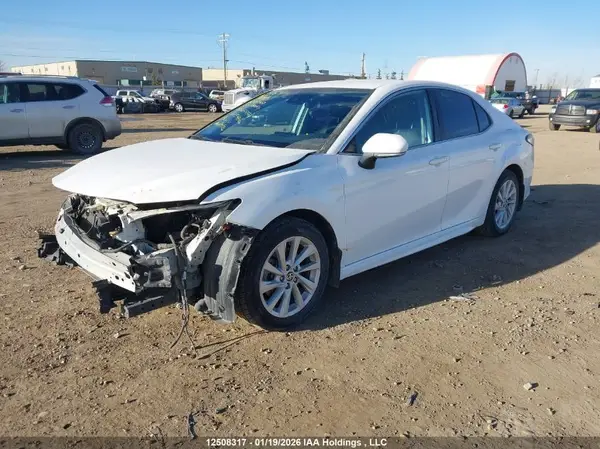 4T1G11AK9NU664438 2022 TOYOTA CAMRY - Image 2