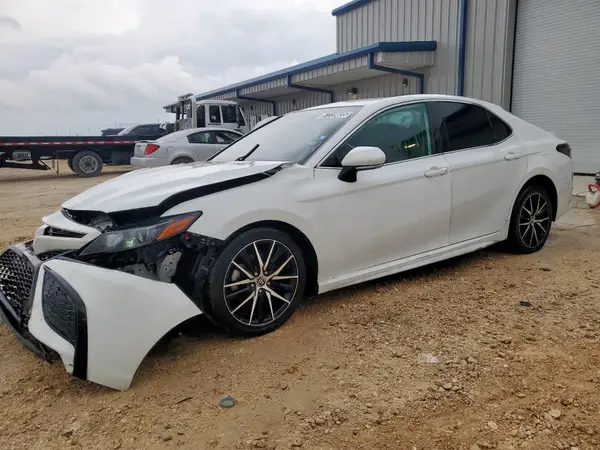 4T1G11AK9NU670188 2022 TOYOTA CAMRY - Image 1