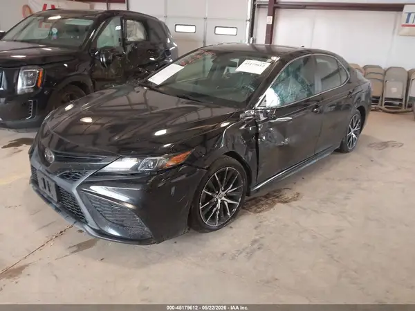 4T1G11AK9NU670448 2022 TOYOTA CAMRY - Image 2