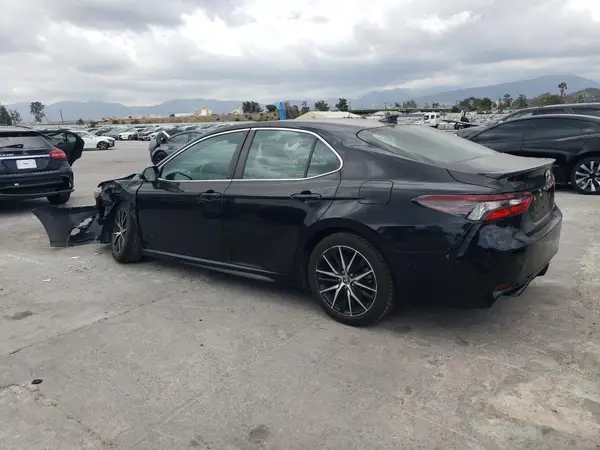 4T1G11AK9NU675729 2022 TOYOTA CAMRY - Image 2