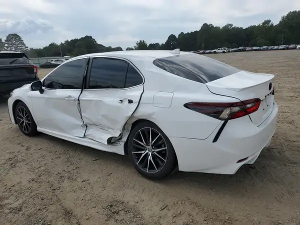 4T1G11AK9NU676217 2022 TOYOTA CAMRY - Image 2