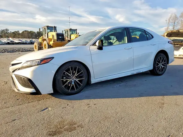 4T1G11AK9NU678887 2022 TOYOTA CAMRY - Image 1