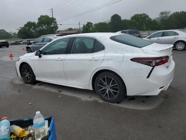 4T1G11AK9NU678968 2022 TOYOTA CAMRY - Image 2