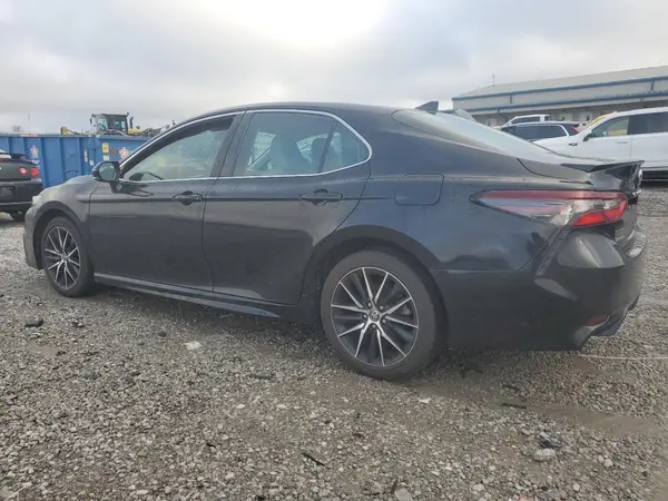 4T1G11AK9NU682325 2022 TOYOTA CAMRY - Image 2
