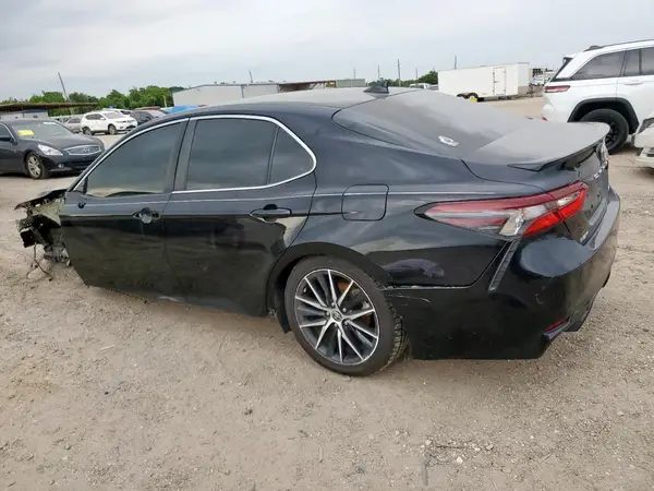 4T1G11AK9NU696323 2022 TOYOTA CAMRY - Image 2
