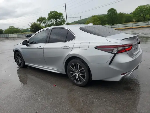 4T1G11AK9NU708664 2022 TOYOTA CAMRY - Image 2