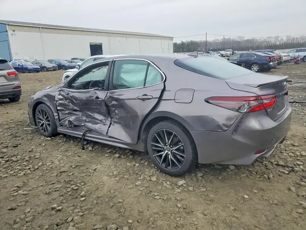 4T1G11AK9NU709023 2022 TOYOTA CAMRY - Image 2