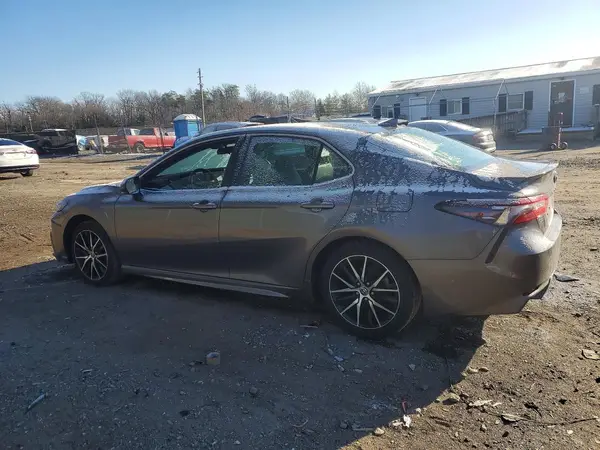 4T1G11AK9NU712438 2022 TOYOTA CAMRY - Image 2