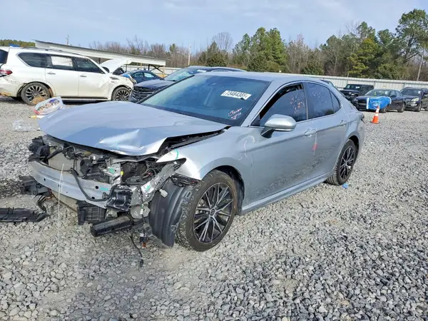 4T1G11AK9NU713542 2022 TOYOTA CAMRY - Image 1