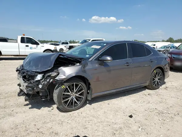 4T1G11AK9NU715288 2022 TOYOTA CAMRY - Image 1