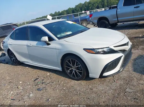 4T1G11AK9PU142928 2023 TOYOTA CAMRY - Image 1