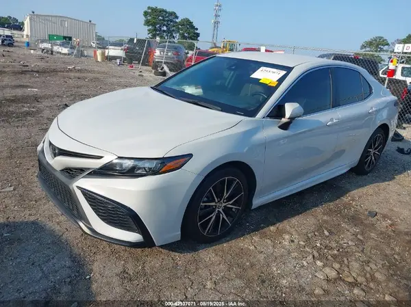 4T1G11AK9PU142928 2023 TOYOTA CAMRY - Image 2