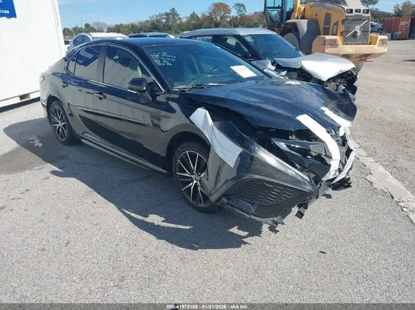 4T1G11AK9PU757656 2023 TOYOTA CAMRY - Image 1