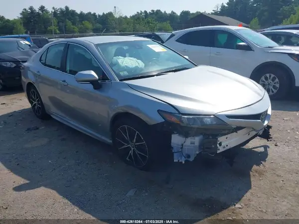 4T1G11AK9PU769600 2023 TOYOTA CAMRY - Image 1