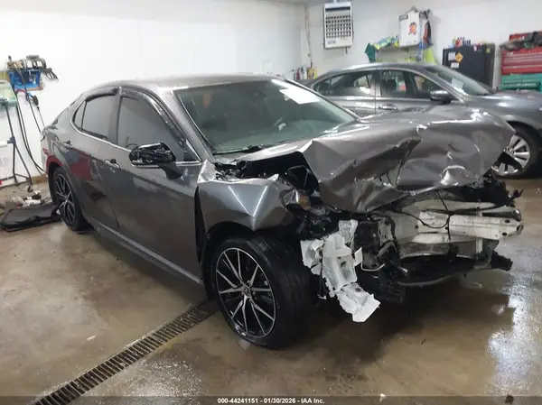 4T1G11AK9PU813465 2023 TOYOTA CAMRY - Image 1