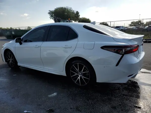 4T1G11AK9PU832615 2023 TOYOTA CAMRY - Image 2