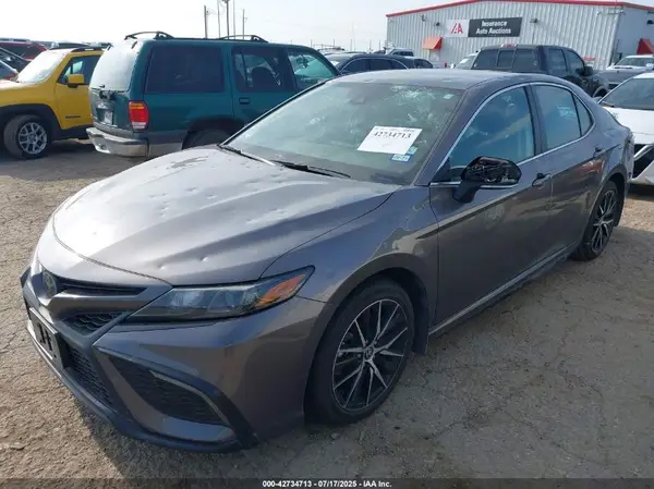 4T1G11AK9RU200961 2024 TOYOTA CAMRY - Image 2