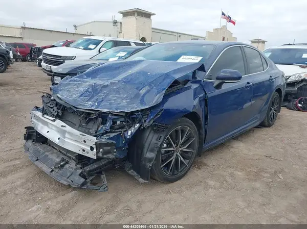 4T1G11AK9RU202130 2024 TOYOTA CAMRY - Image 2