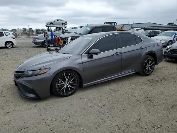 4T1G11AK9RU206260 2024 TOYOTA CAMRY - Image 1