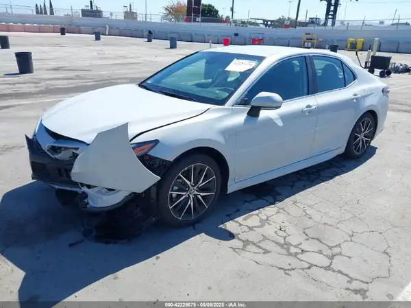 4T1G11AK9RU223706 2024 TOYOTA CAMRY - Image 2