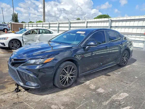 4T1G11AK9RU231126 2024 TOYOTA CAMRY - Image 1