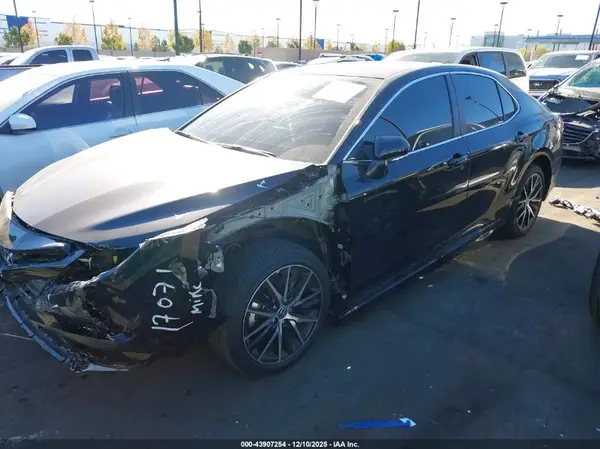 4T1G11AK9RU242109 2024 TOYOTA CAMRY - Image 2