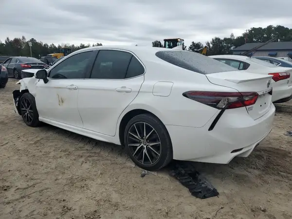 4T1G11AK9RU244071 2024 TOYOTA CAMRY - Image 2