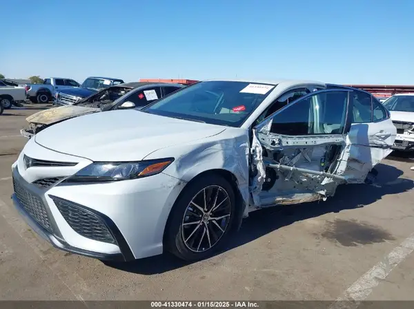 4T1G11AK9RU248377 2024 TOYOTA CAMRY - Image 2