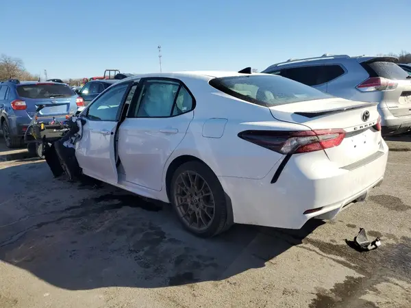 4T1G11AK9RU253031 2024 TOYOTA CAMRY - Image 2