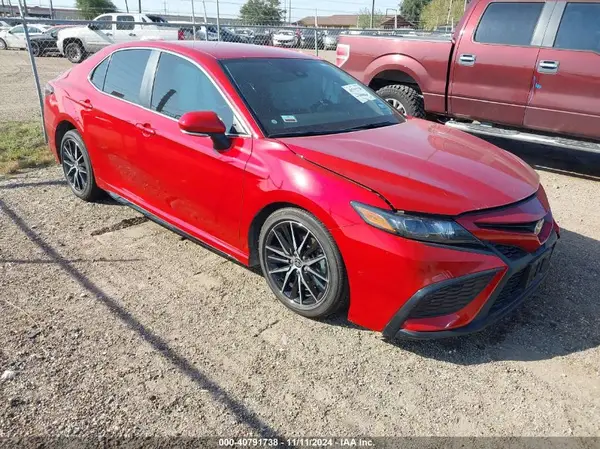 4T1G11AK9RU257032 2024 TOYOTA CAMRY - Image 1