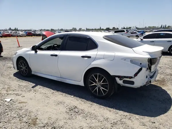 4T1G11AK9RU840605 2024 TOYOTA CAMRY - Image 2
