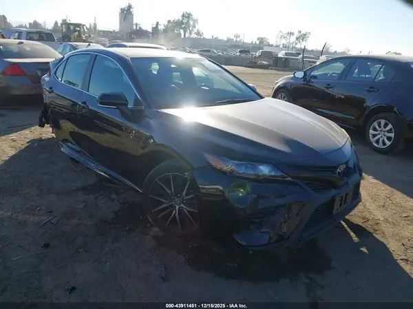 4T1G11AK9RU846047 2024 TOYOTA CAMRY - Image 1