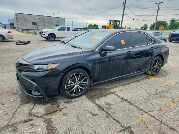 4T1G11AK9RU848090 2024 TOYOTA CAMRY - Image 1