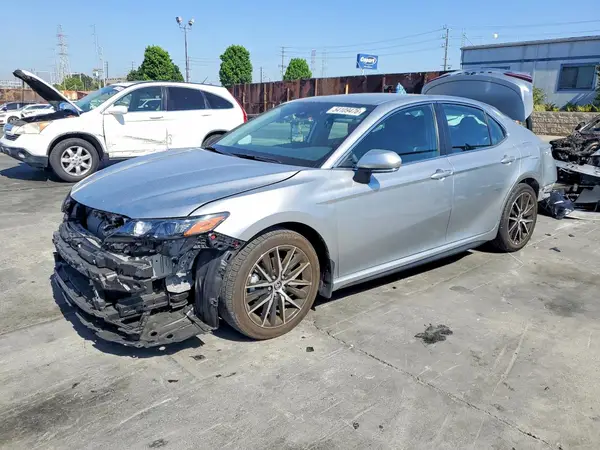 4T1G11AK9RU861633 2024 TOYOTA CAMRY - Image 1