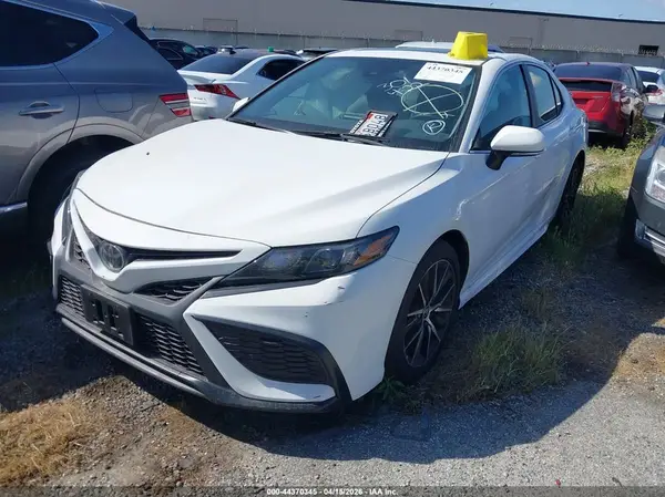 4T1G11AK9RU862040 2024 TOYOTA CAMRY - Image 2