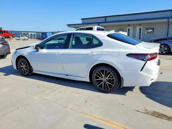 4T1G11AK9RU883082 2024 TOYOTA CAMRY - Image 2