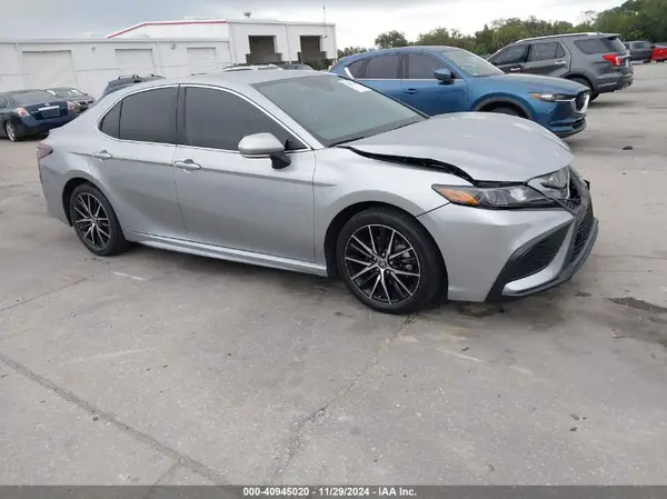 4T1G11AK9RU883910 2024 TOYOTA CAMRY - Image 1