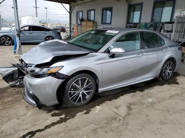 4T1G11AK9RU889593 2024 TOYOTA CAMRY - Image 1
