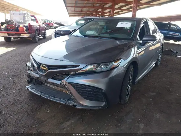 4T1G11AK9RU889819 2024 TOYOTA CAMRY - Image 2